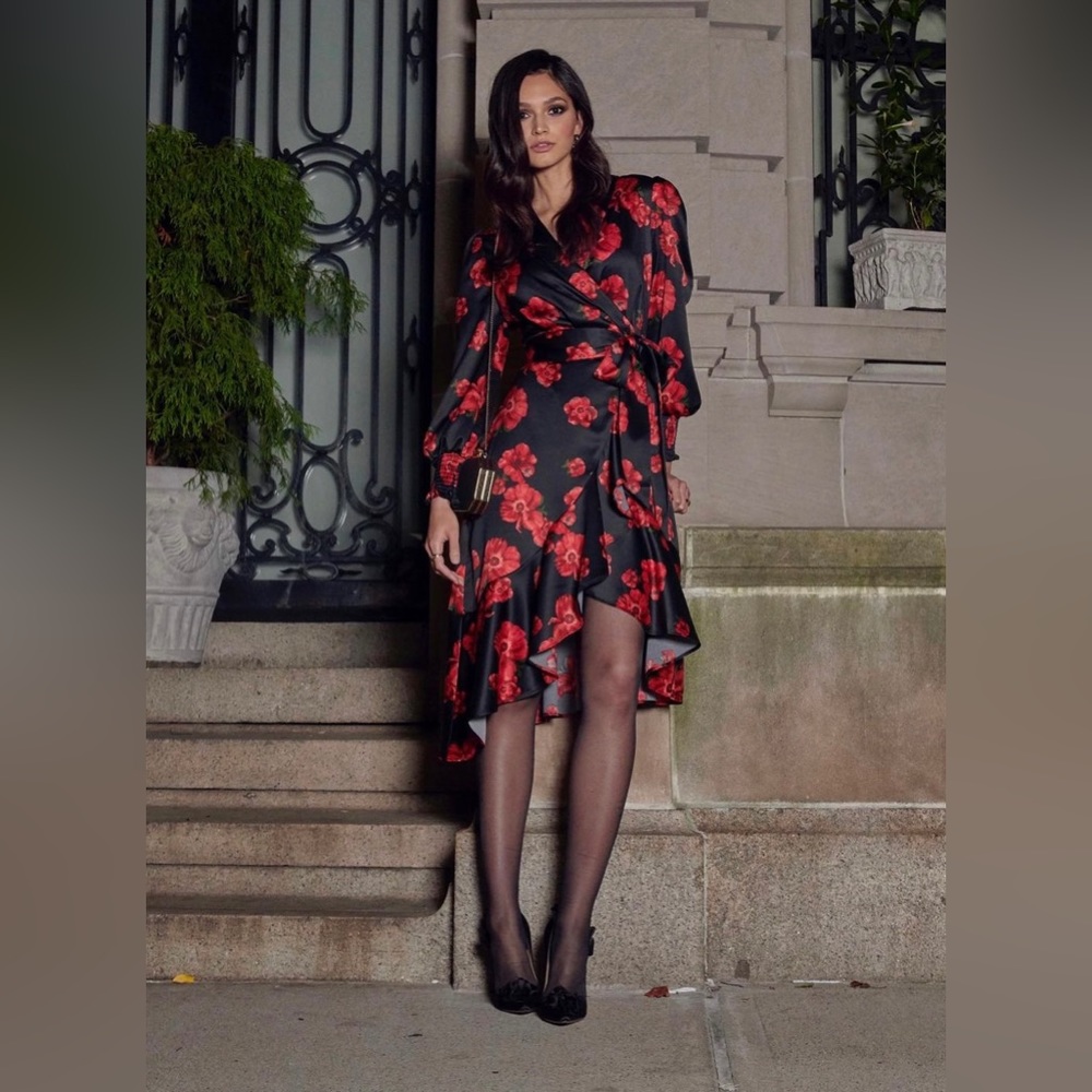 Rachel Parcell Black Red Poppy Satin Wrap Dress
